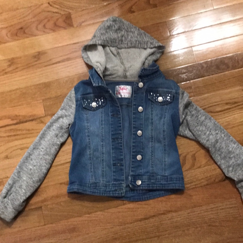 Really cute Jean jacket button up